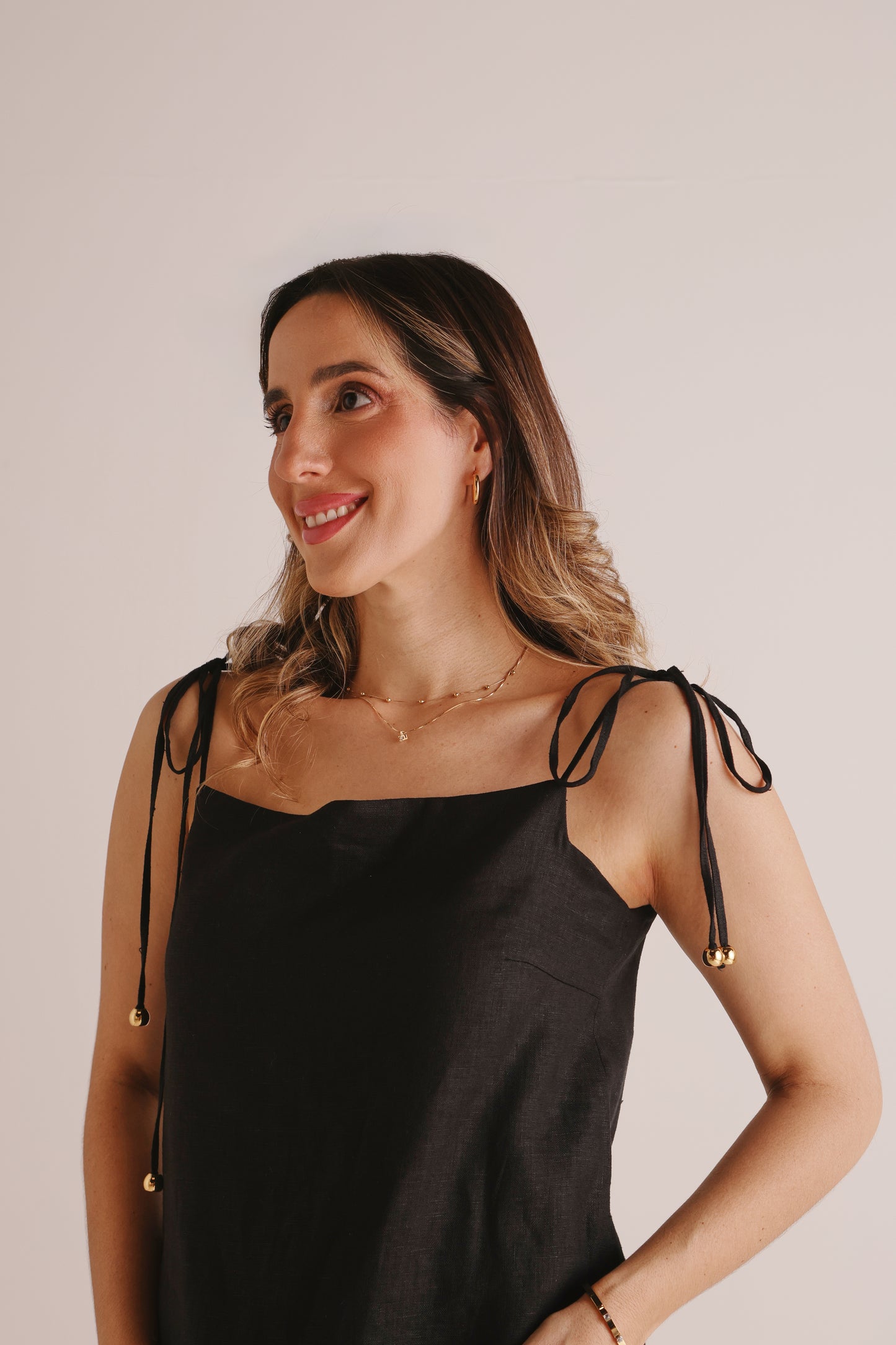 Vestido Noemi Linho Preto