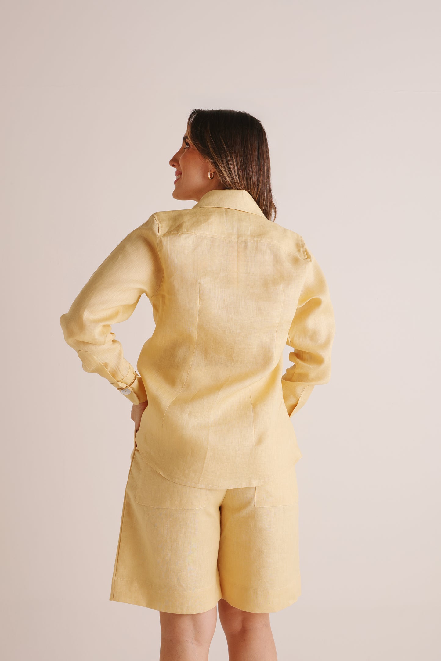 Camisa Anna Manga Longa Linho Butter Yellow