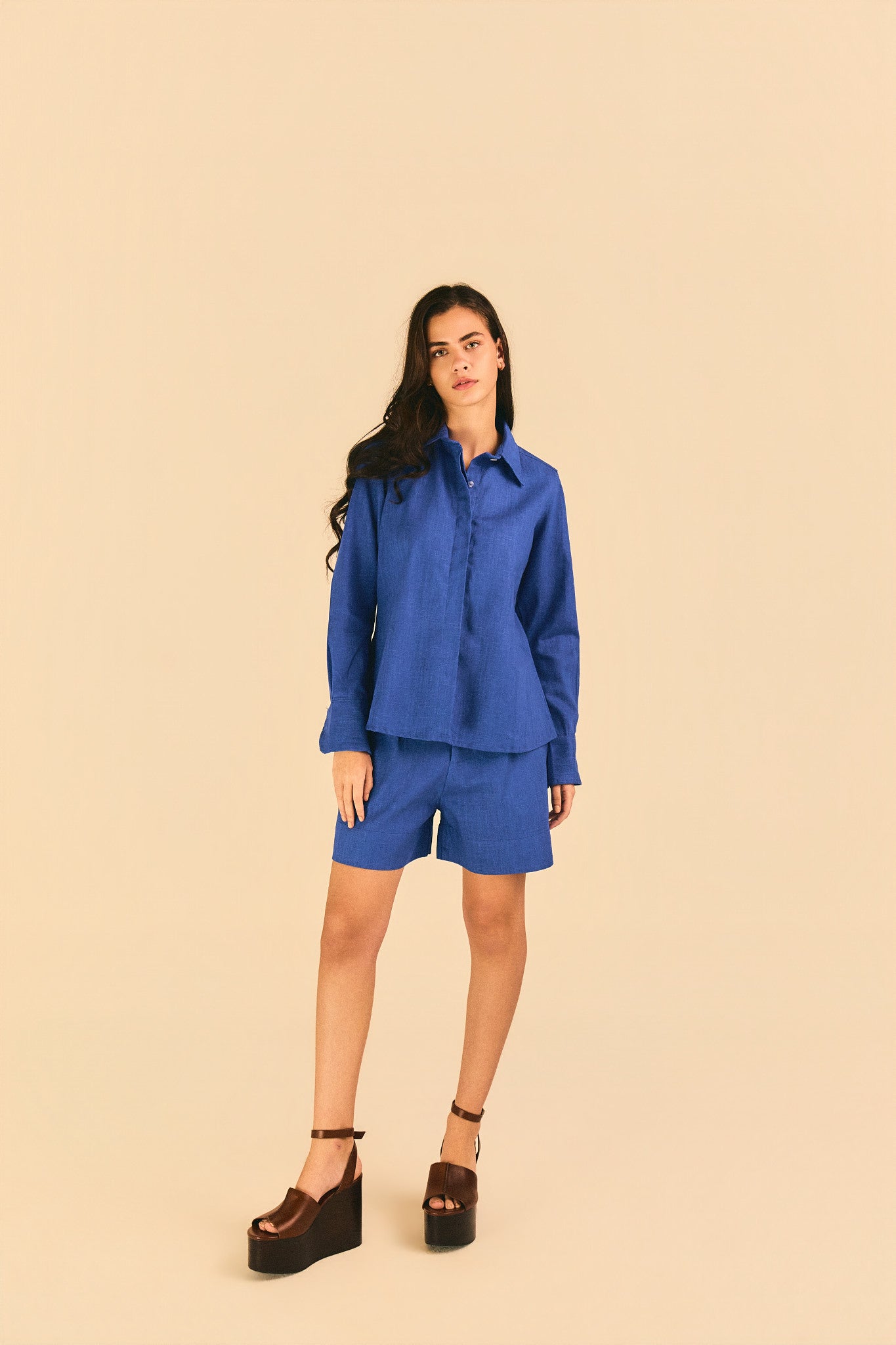 Camisa Anna Manga Longa Linho Azul Bic