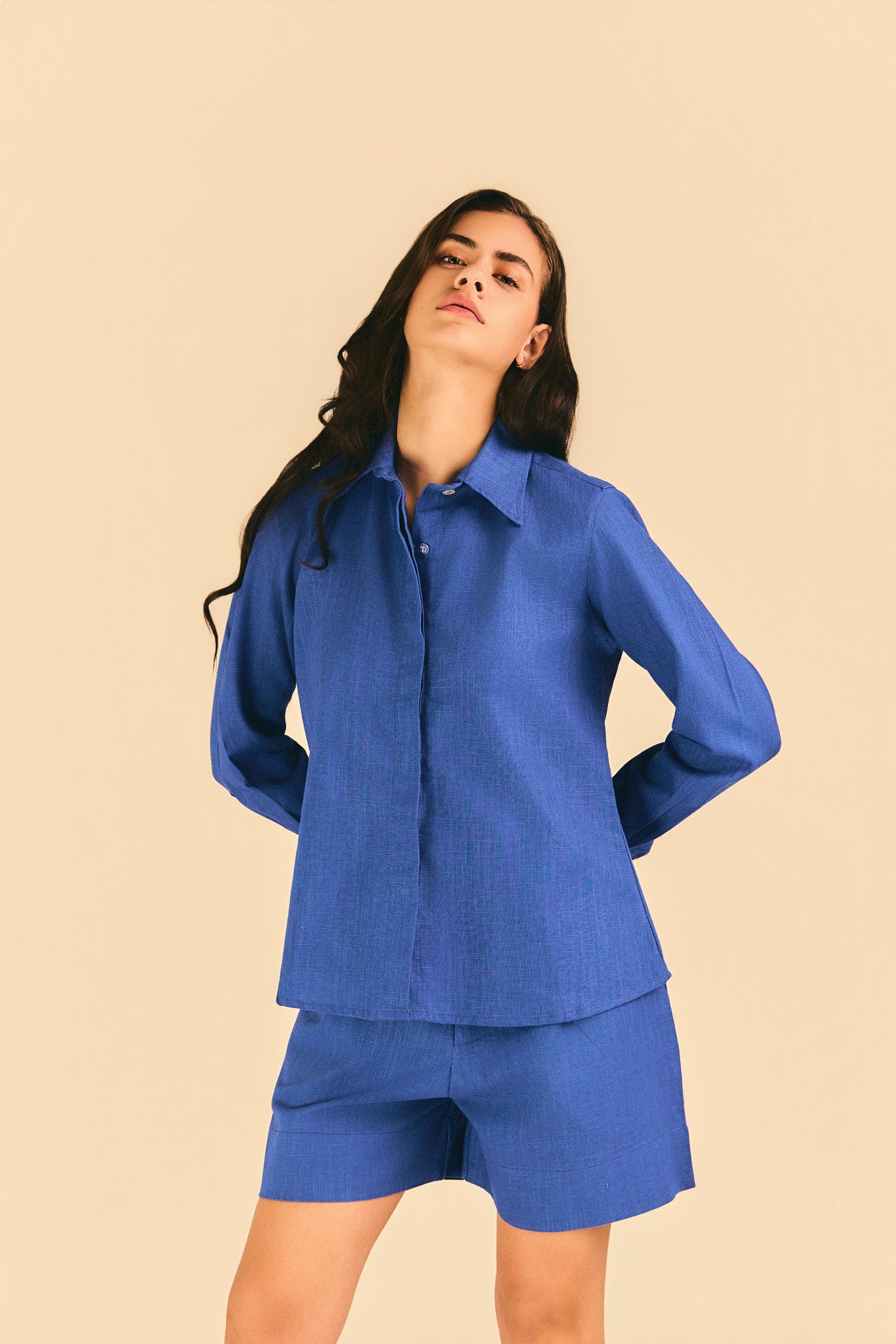 Camisa Anna Manga Longa Linho Azul Bic