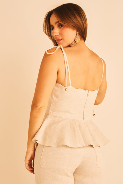 Top Marcela Cru