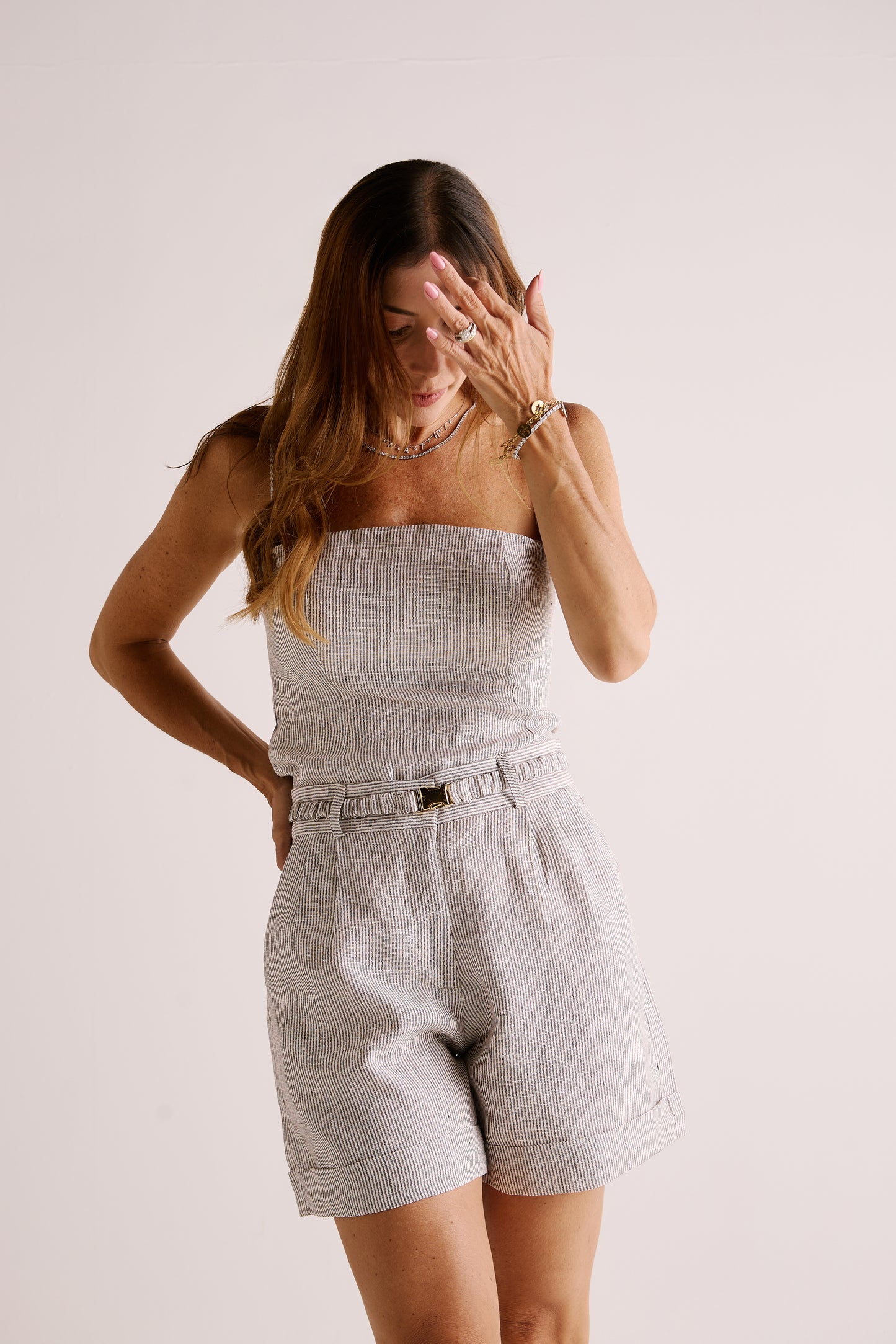 Short Gio Linho Listra Marrom